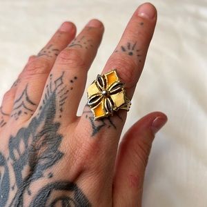 Vintage Retro Enamel Gold Toned Ring